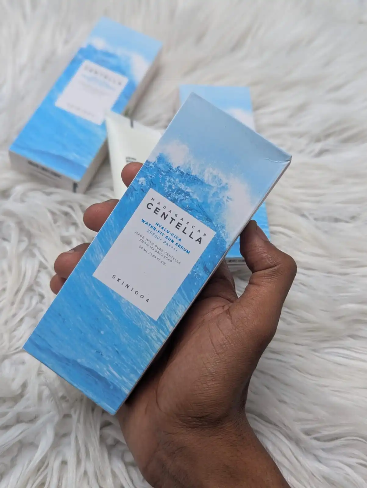 SKIN1004 Madagascar Centella Hyalu-Cica Water-Fit Sun Serum thumbnail 5